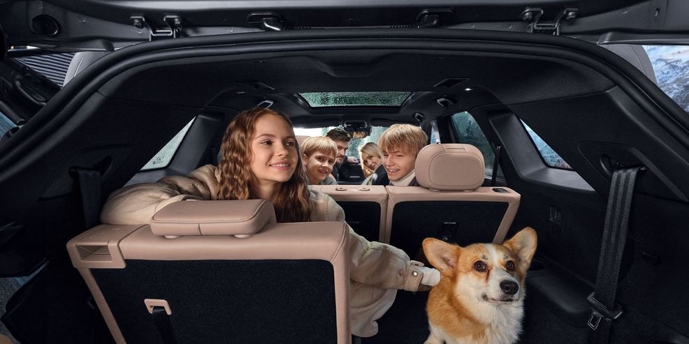 Отбасылық сапарлар үшін кең 7 орындық салон